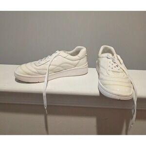 Women's sz 6 M Michael Kors Cream Patent‎ Quilted Low Top Sneakers Shoes